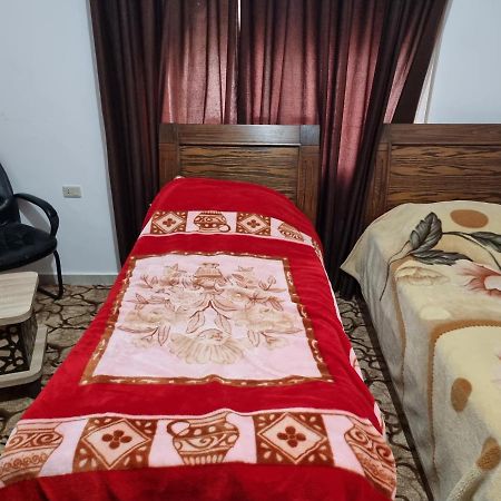 Karam Hotell Madaba Eksteriør bilde